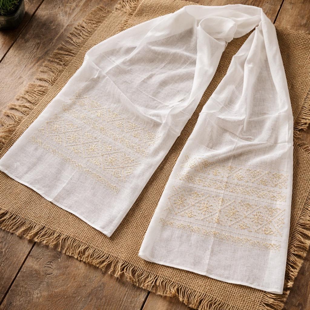 Marama Traditionala alba cu broderie crem - Carla