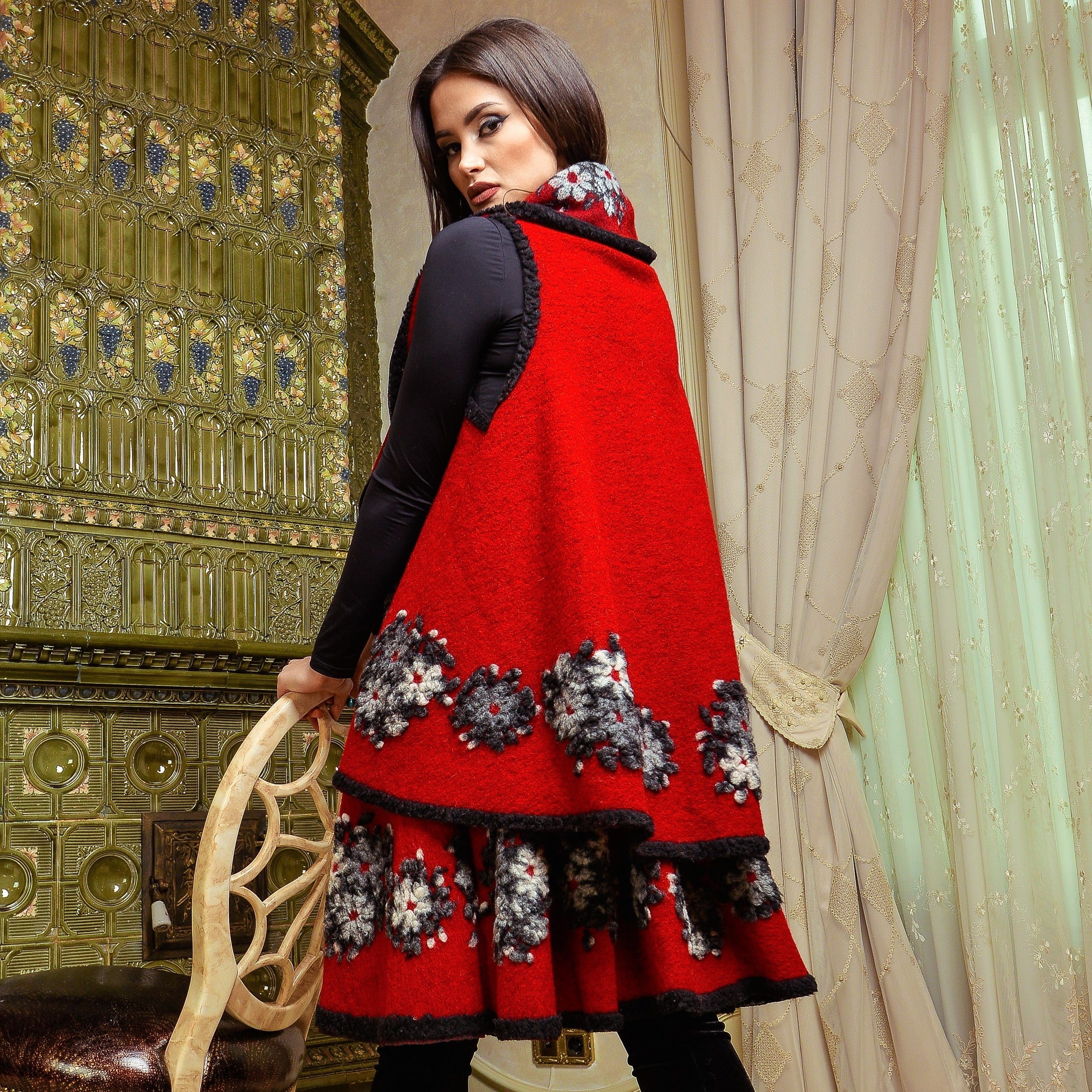 Set compus din vesta si fusta din lana - rosu