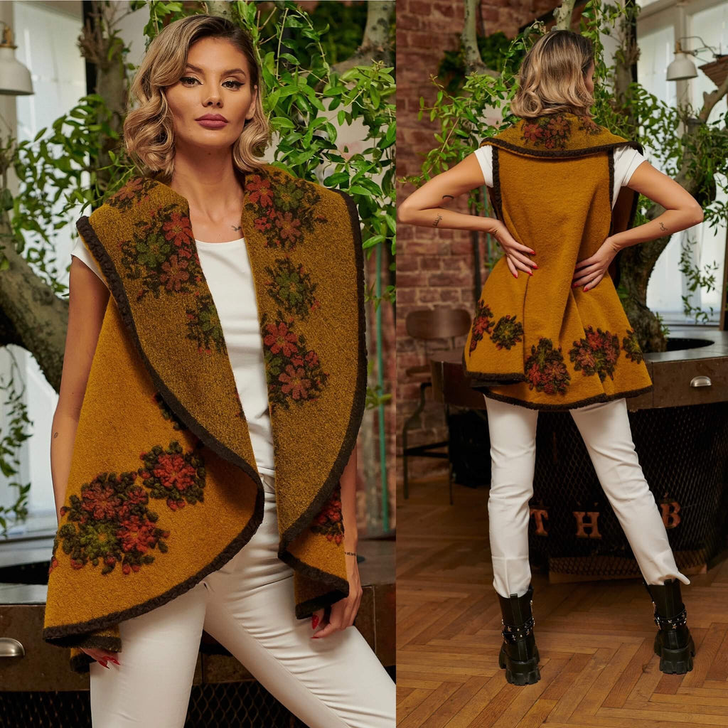 Vesta din lana galbena