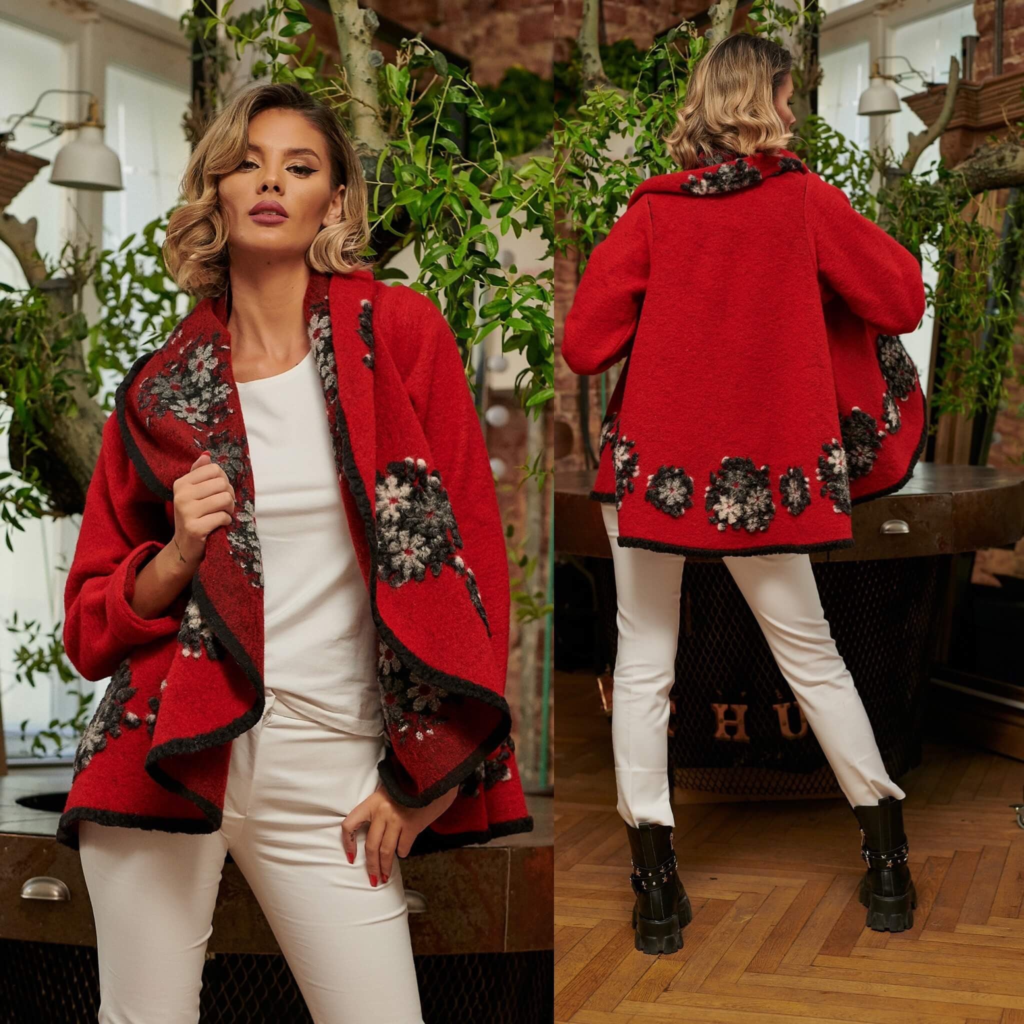 Poncho din lana cu maneca lunga - rosu