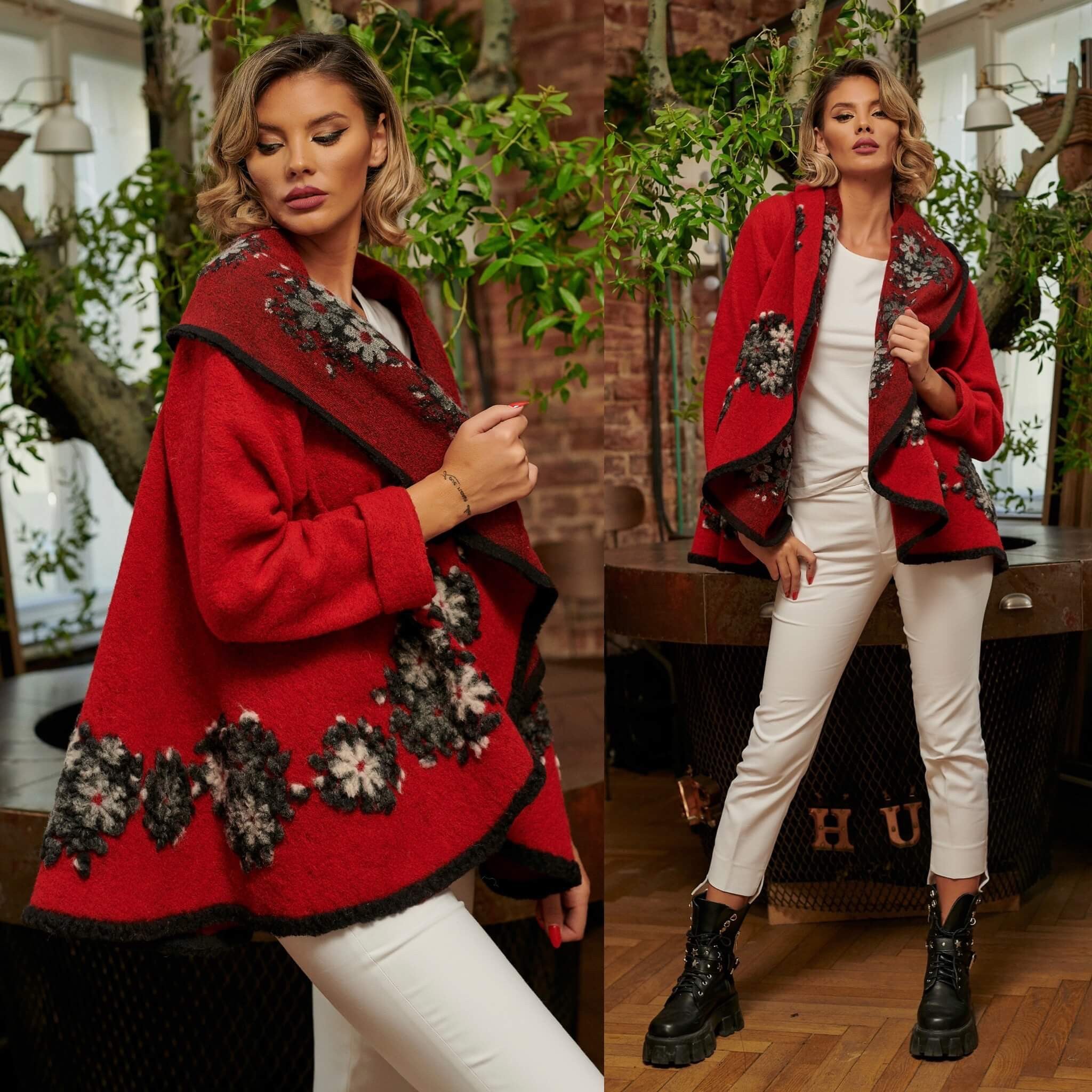 Poncho din lana cu maneca lunga - rosu