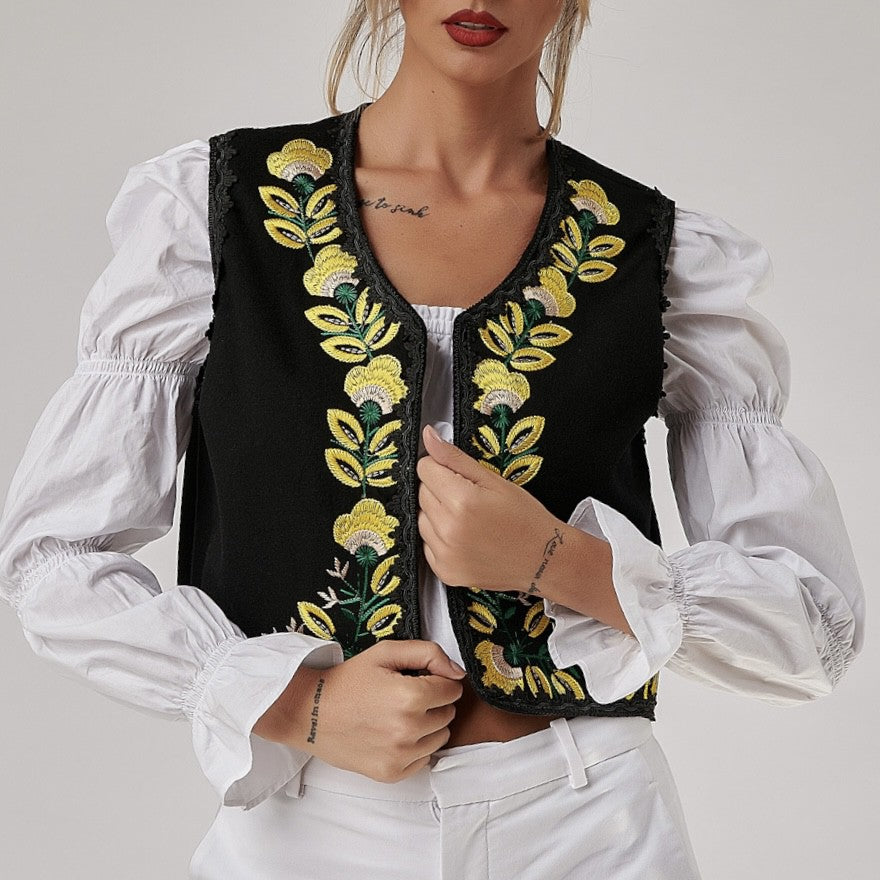 Vesta Traditionala neagra din stofa brodata - Silvia