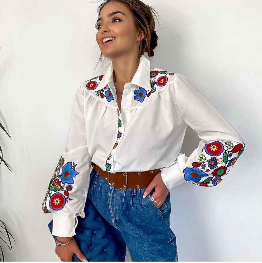 Camasa brodata cu flori - Sara alba