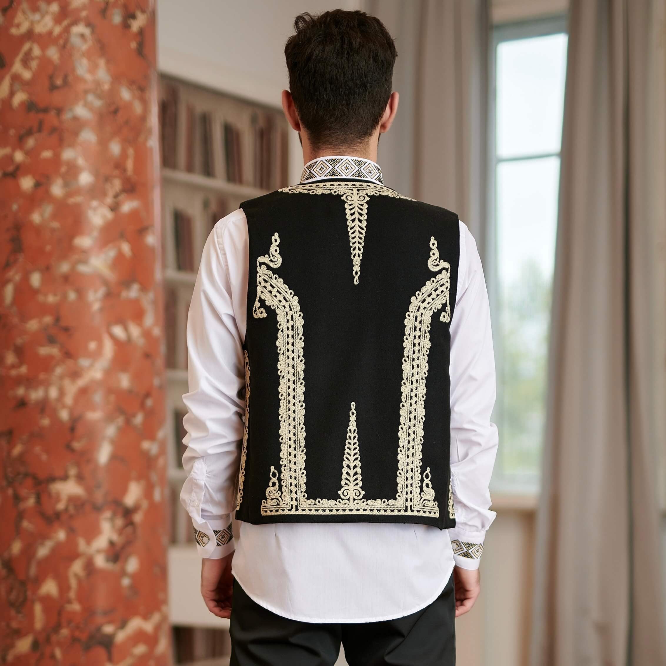 Vesta traditionala barbateasca - Mihai negru 02