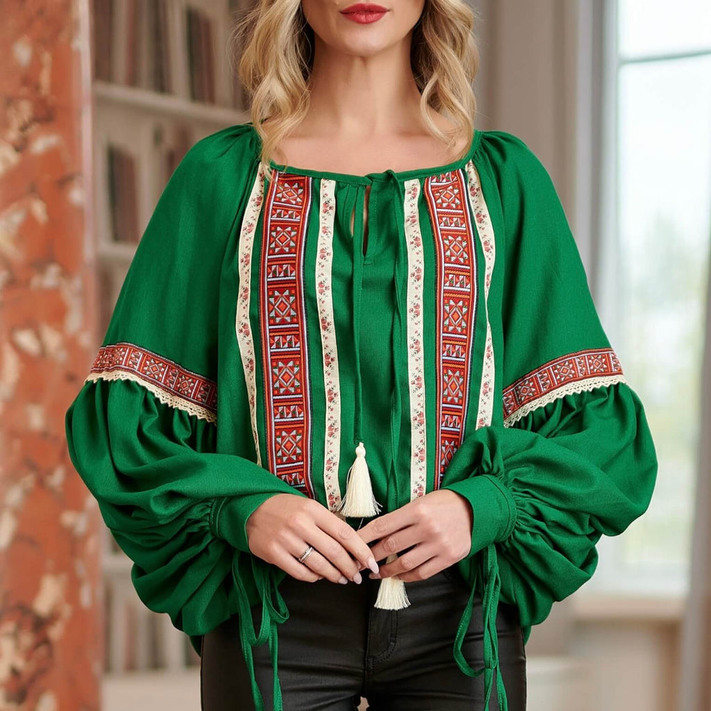 IE Nationala din in verde, stilizata modern cu maneci bufante - Eva 03