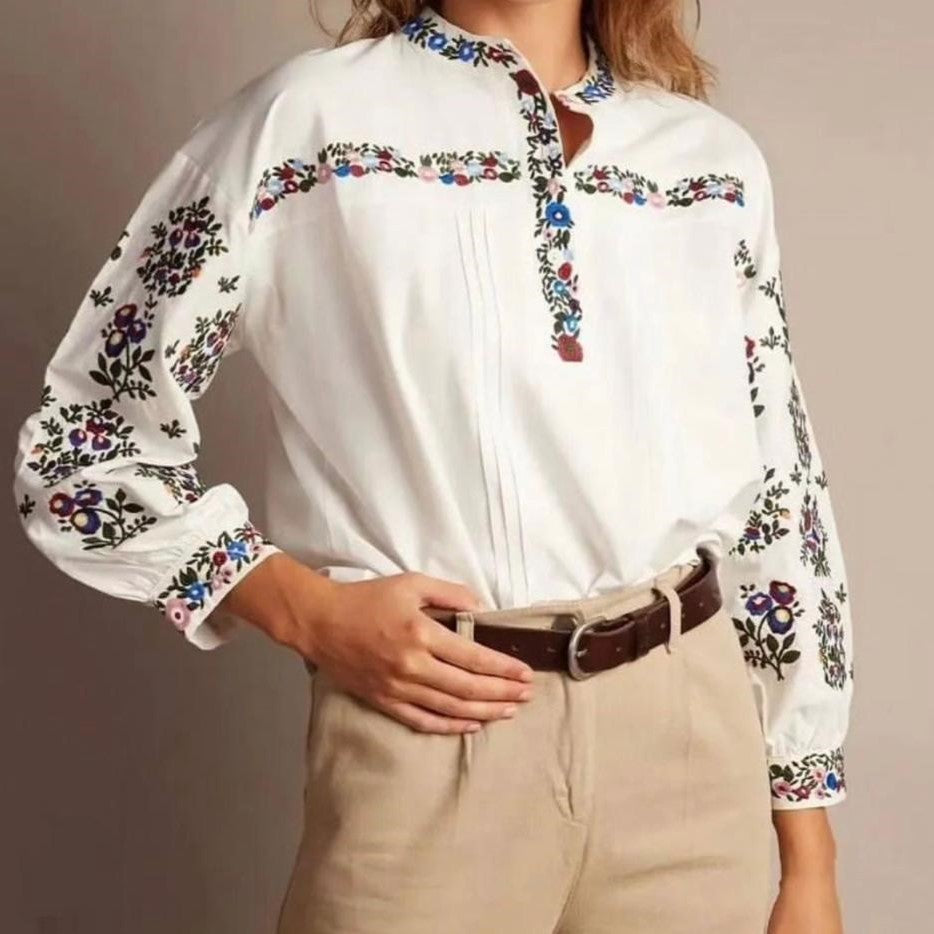 Bluza tip IE alba cu broderie florala - Adina