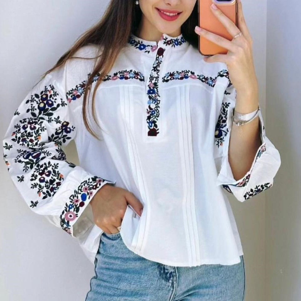 Bluza tip IE alba cu broderie florala - Adina