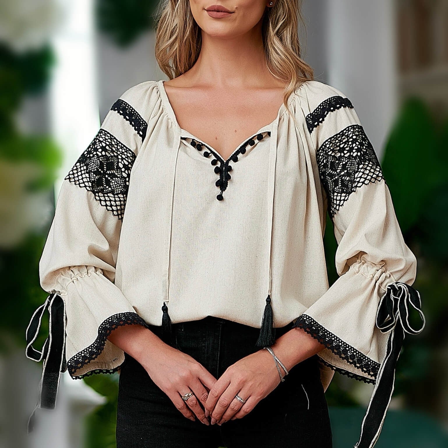 IE Nationala din in crem, cu maneci clopot si dantela crosetata - Valeria 04