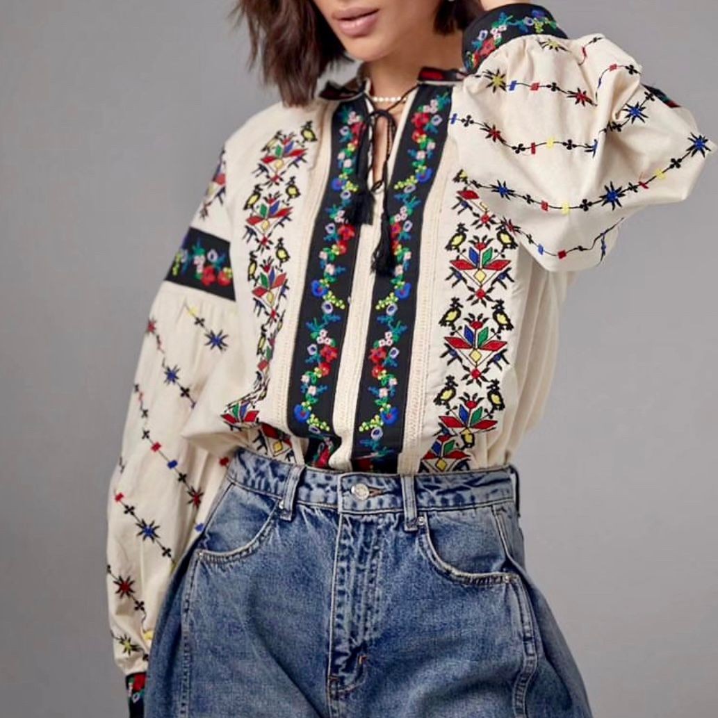 IE Nationala, moderna, crem cu motive brodate - Raluca