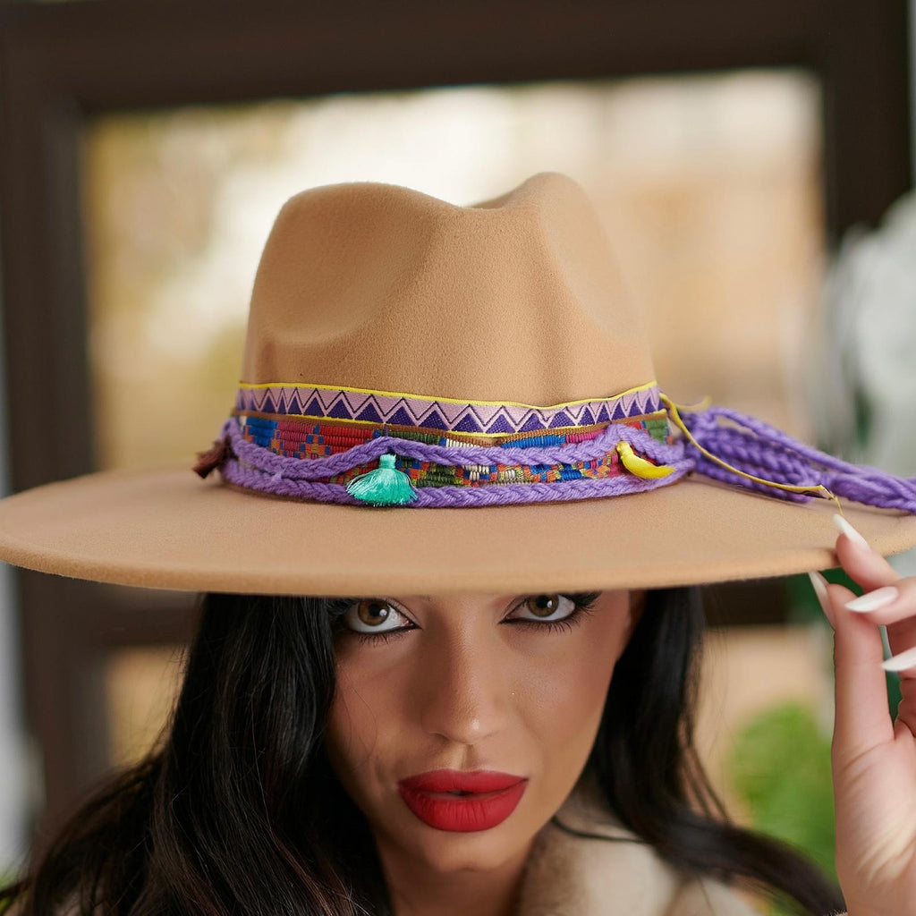 Palarie Traditionala crem cu banda tesuta - 02