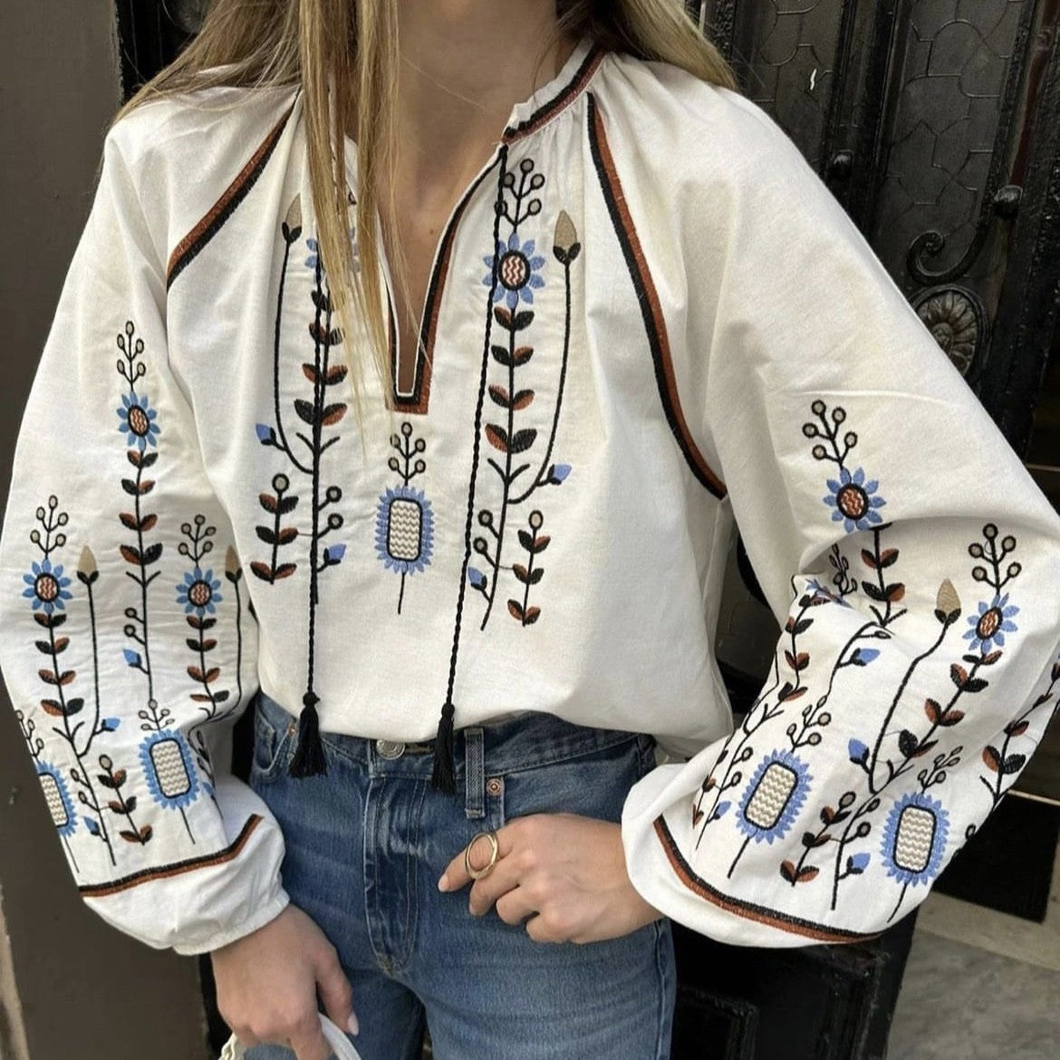 IE Nationala alba cu broderie florala - Alexa