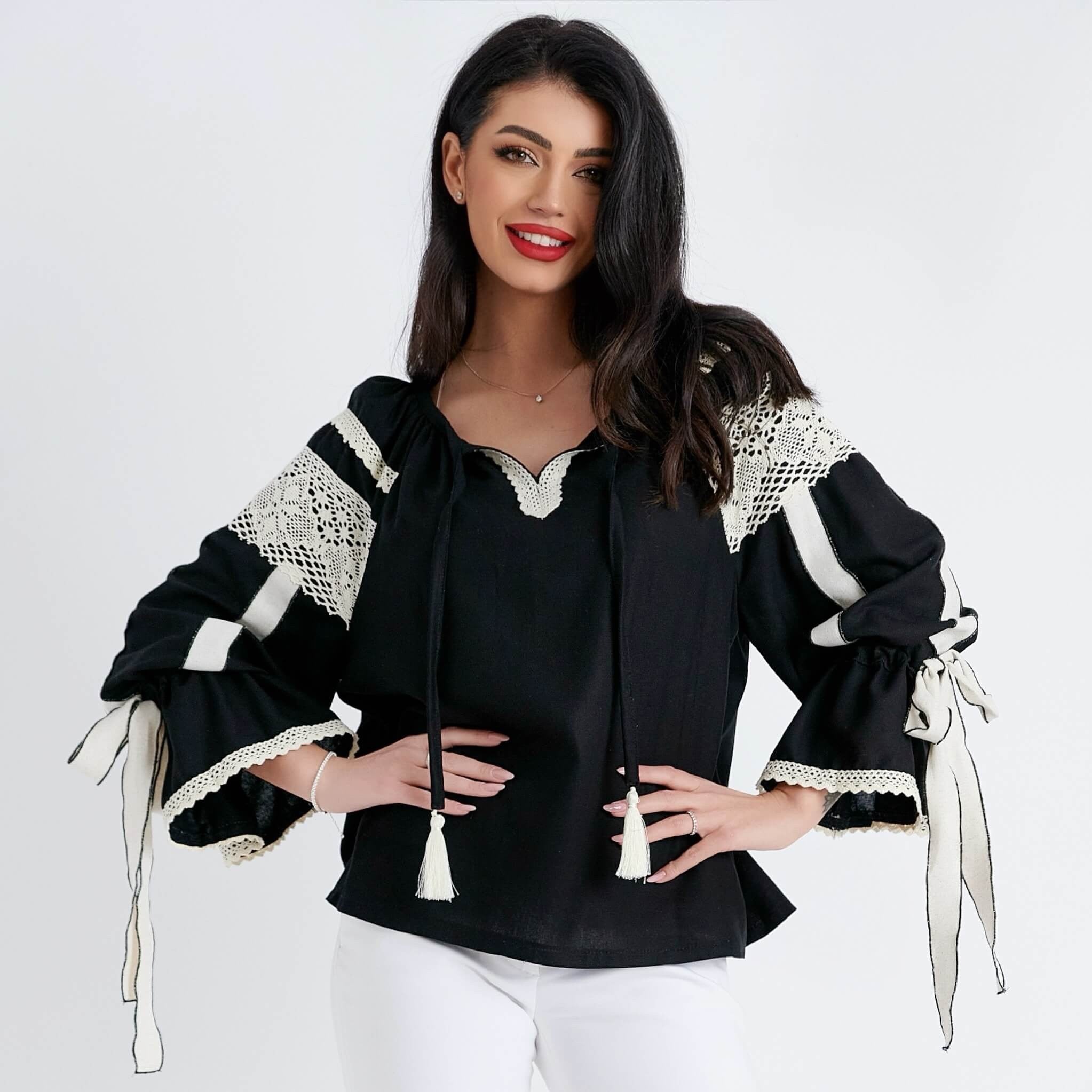 IE Nationala neagra din panza de in natural, cu dantela traditionala crosetata - Valeria negru 05