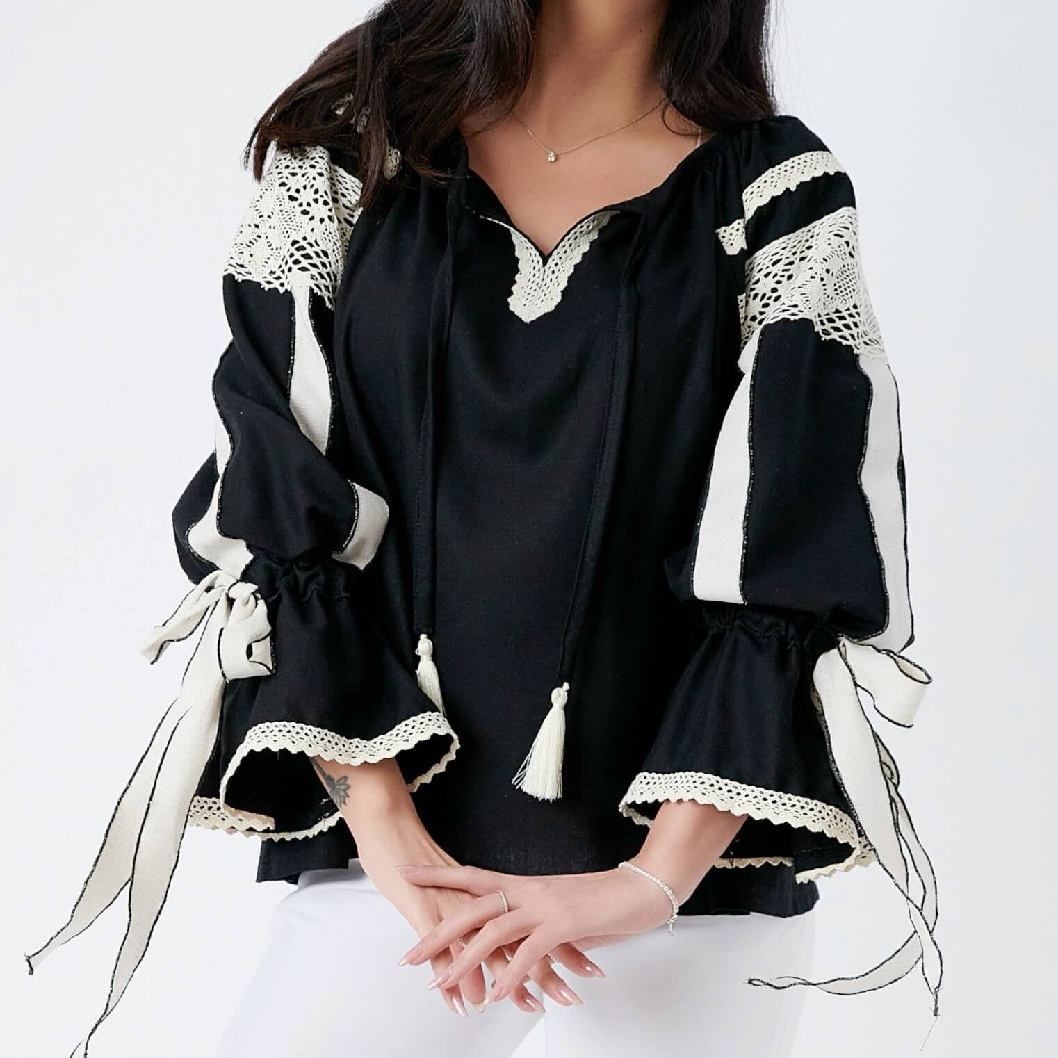 IE Nationala neagra din panza de in natural, cu dantela traditionala crosetata - Valeria negru 05