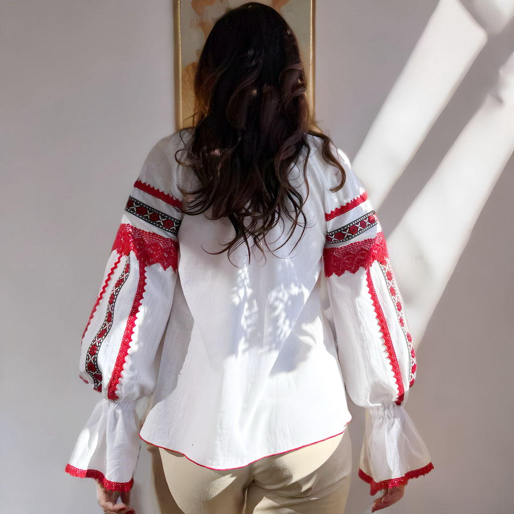 IE Nationala alba din panza de bumbac si dantela rosie - Diana 04