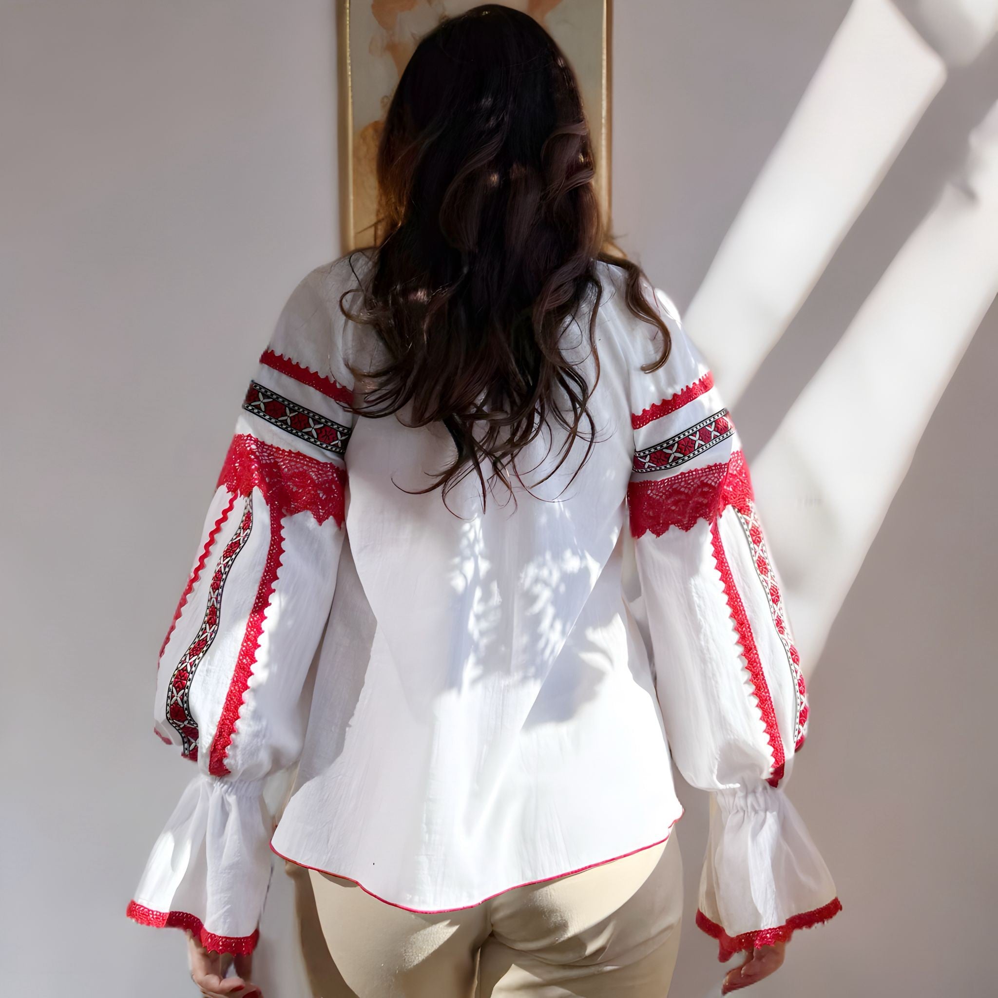 IE Nationala alba din panza de bumbac si dantela rosie - Diana 04