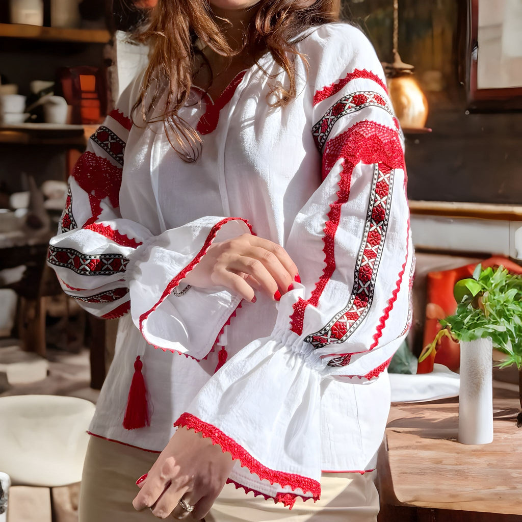 IE Nationala alba din panza de bumbac si dantela rosie - Diana 04