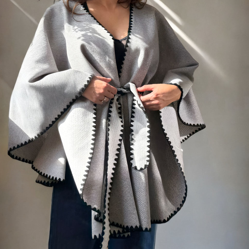 Poncho oversize gri cu cordon si broderie - Ela 05