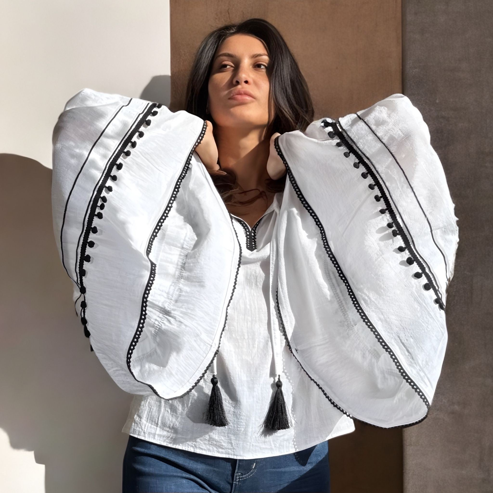 IE Nationala alba, din panza de bumbac cu maneci evazate - Alina