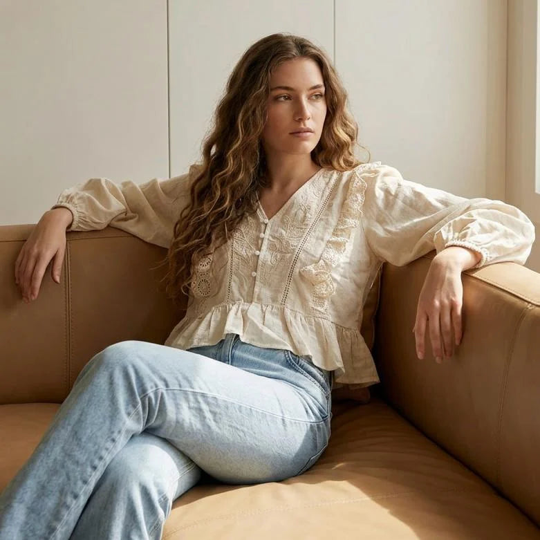 Bluza tip IE Nationala cu flori brodate - Laura crem