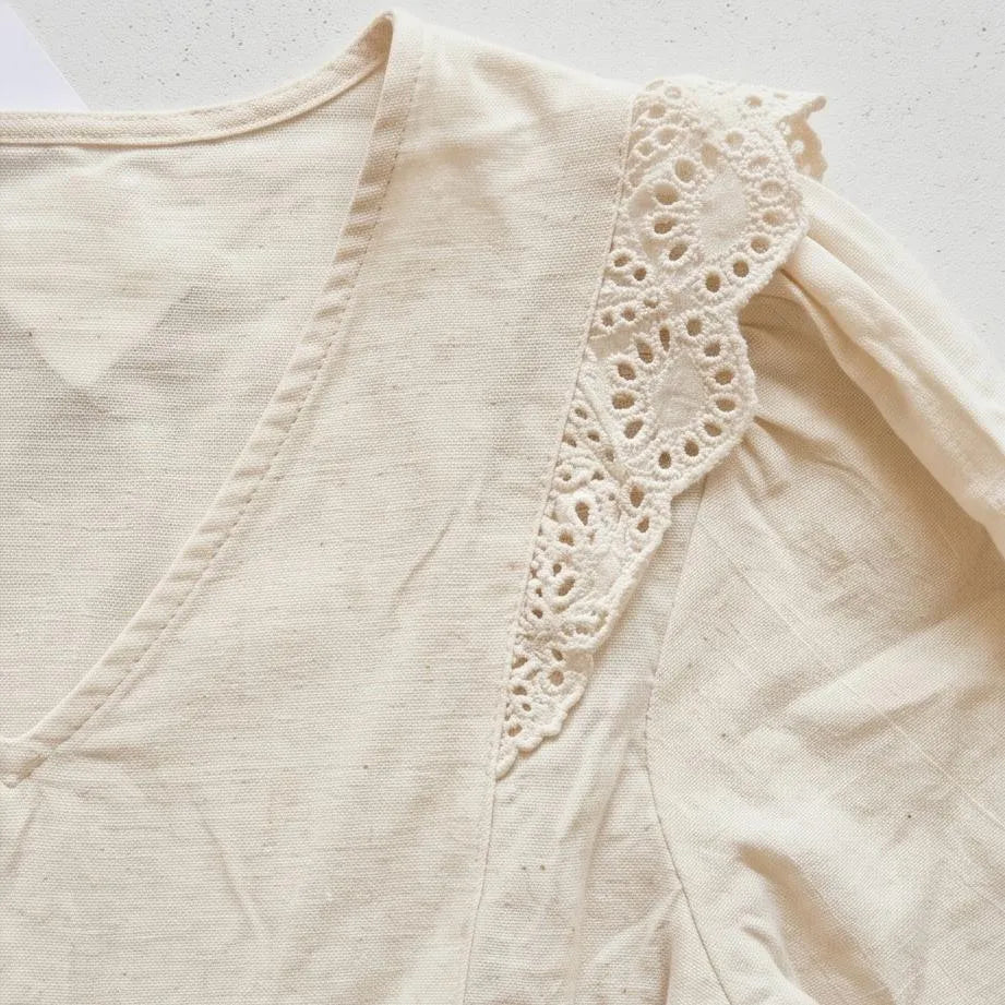 Bluza tip IE Nationala cu flori brodate - Laura crem