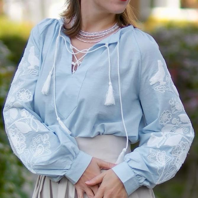 IE Nationala, moderna cu broderie - Lavinia