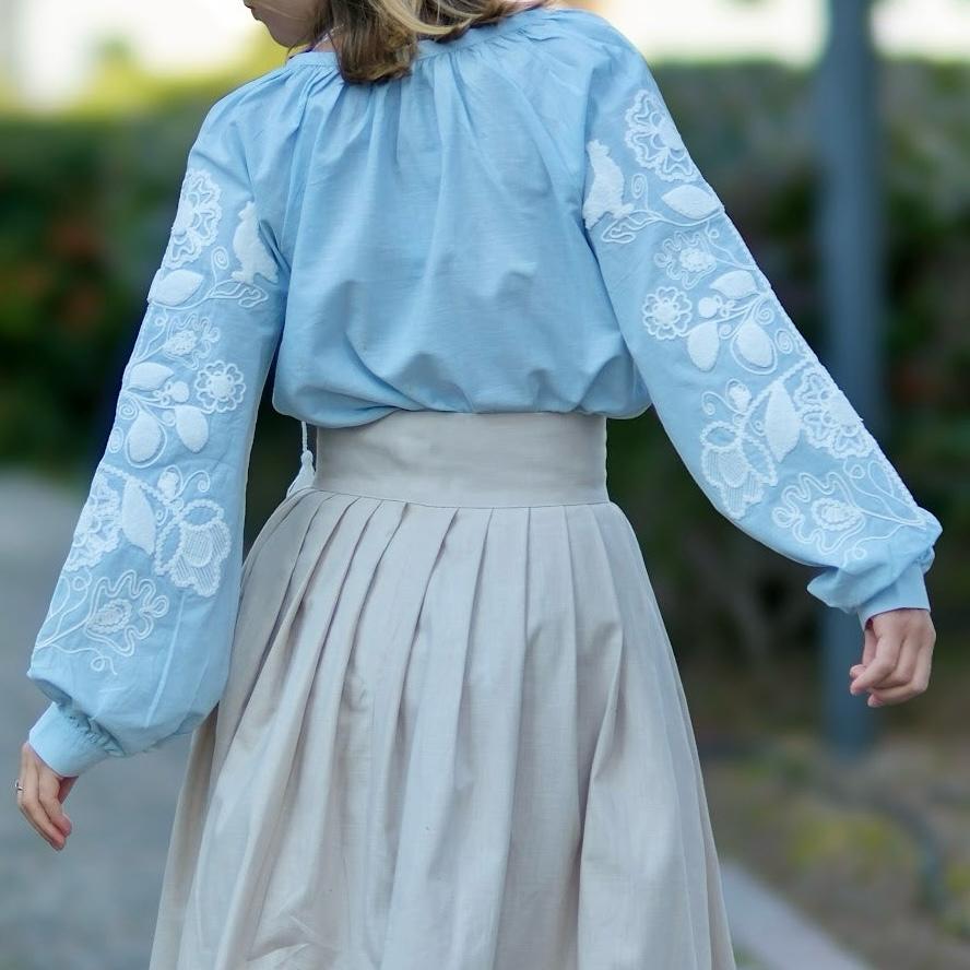 IE Nationala, moderna cu broderie - Lavinia