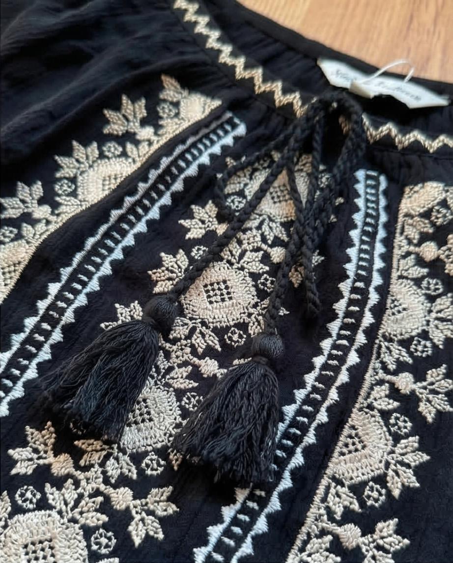 IE Traditionala cu broderie florala - Valentina neagra