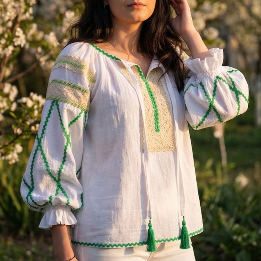 IE Nationala stilizata, moderna din panza topita alba - Maria verde